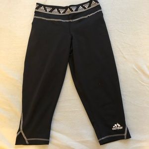 Adidas workout crops